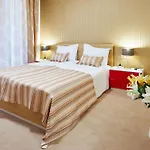 Penelope Palace & Lejlighedshotel