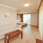 Lejlighedshotel Penelope Palace &