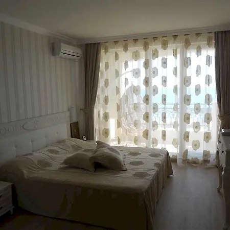 Penelopa Palace & 4* بوموري