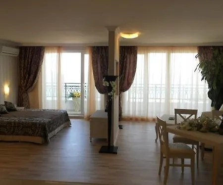 شقة فندقية Penelopa Palace & 4*