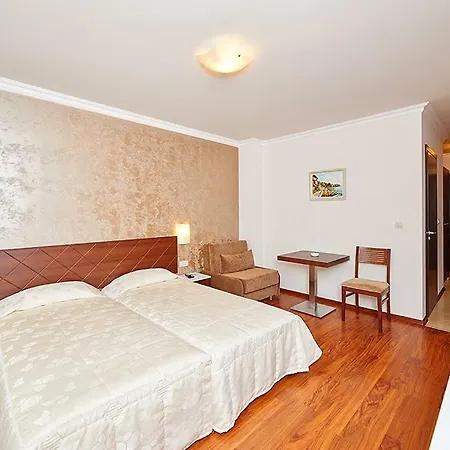 Penelopa Palace & 4* بوموري