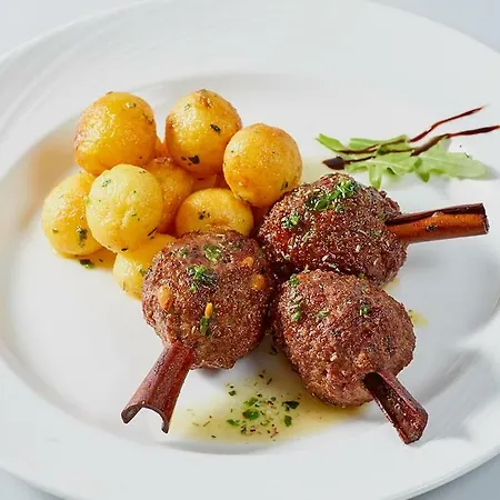 Penelopa Palace & شقة فندقية