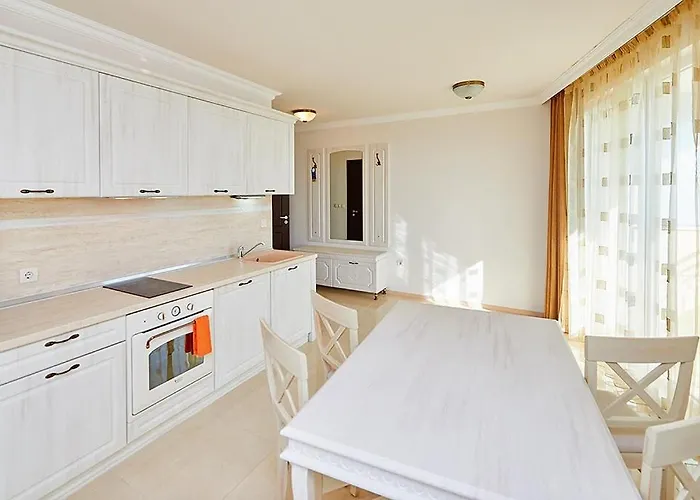 מלון דירות Penelopa Palace & פומורי