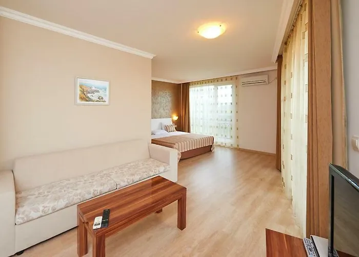 מלון דירות Penelopa Palace &