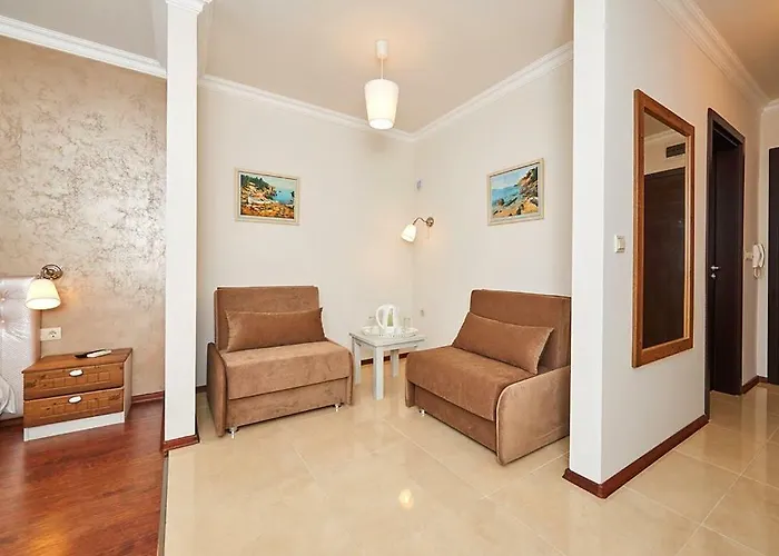 מלון דירות Penelopa Palace & פומורי