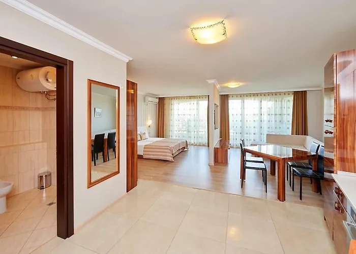 מלון דירות Penelopa Palace &