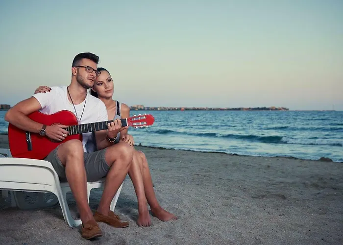 מלון דירות Penelopa Palace & 4*