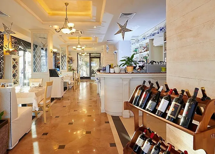 מלון דירות Penelopa Palace & פומורי