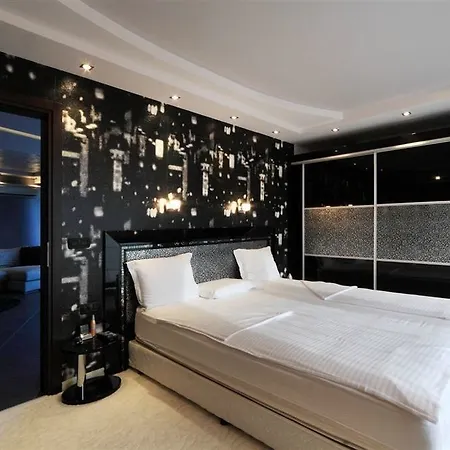 Penelopa Palace & Lejlighedshotel Pomorie