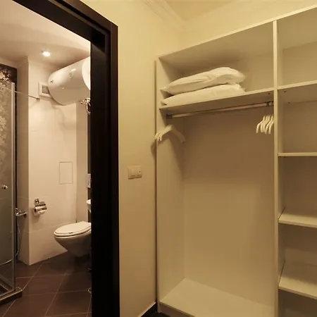 Aparthotel Penelope Palace & 4*