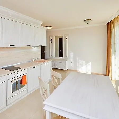 Aparthotel Penelope Palace & Pomorie