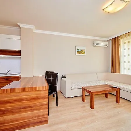 Penelopa Palace & Lejlighedshotel Pomorie