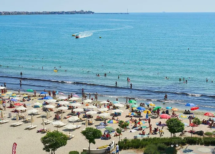 Penelopa Palace & 포마리