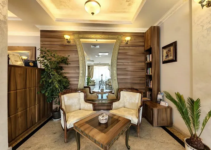 Penelopa Palace & 포마리